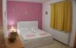 Dvokrevetna soba sa pomoznim lezajem T Casa Hena, private accommodation in city Ulcinj, Montenegro